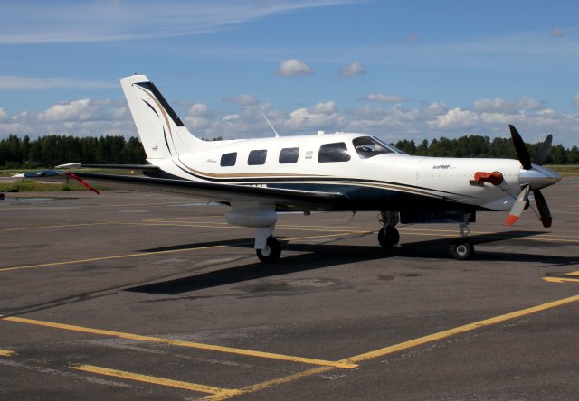 N46PW Piper PA-46-350P Malibu Mirage Jetprop DLX