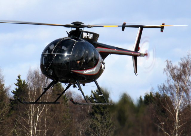 OH-HJH Hughes 369D / Helitour / Agrolentopalvelu