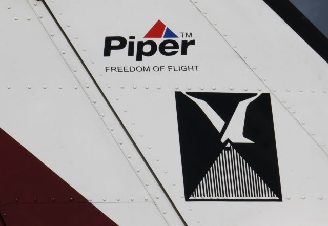 PH-SVX Piper PA-31T2 Cheyenne II XL / Freedom of Flight logo