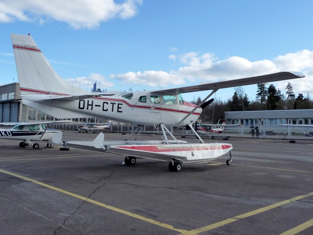 OH-CTE Cessna TU206 Turbo Stationair 6