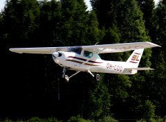 OH-COD Cessna 152 II / Salpauslento