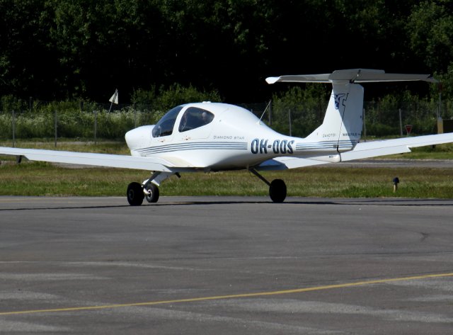 OH-DDS Diamond DA40D Diamond Star TDI / Polyteknikkojen Ilmailukerho