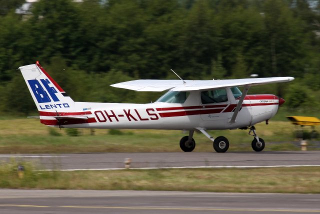 OH-KLS Cessna 152 II / BF-Lento