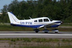 OH-PYW Piper PA-28-181 Archer II / Espoon Moottorilentäjät ESMO