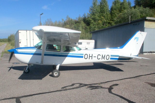 Cessna C172P Skyhawk II OH-CMO EFHN 2023-09-21