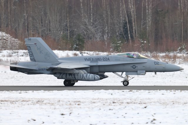 165221 MDD F/A-18C Hornet 23.11.2023