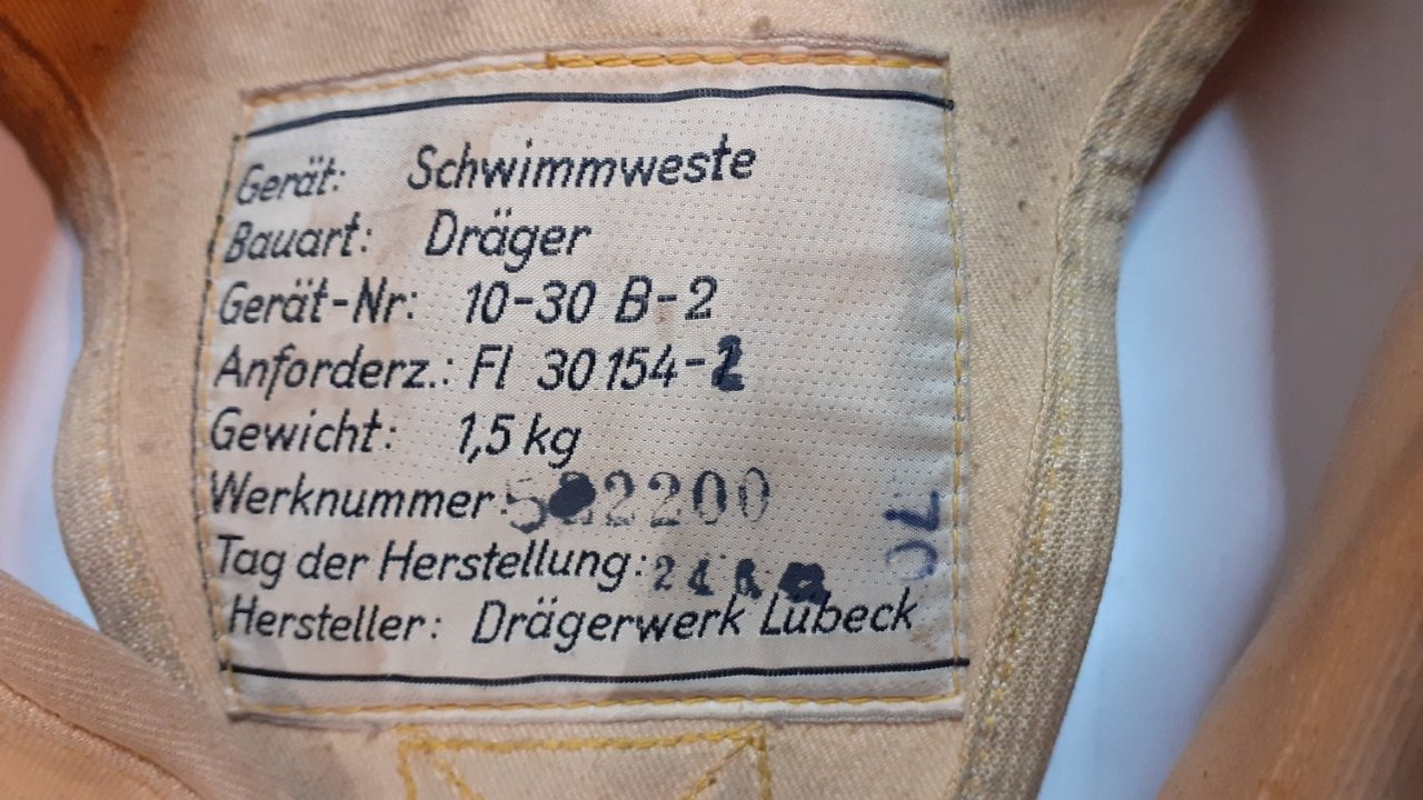 Schwimmweste-002.jpg