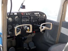 OH-COO Cessna 172C Skyhawk cockpit / instrument panel