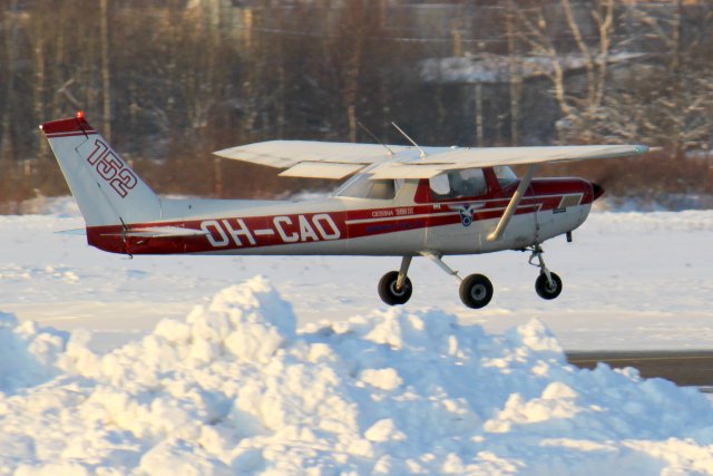 OH-CAO Cessna 152 II / Polyteknikkojen Ilmailukerho (PIK)