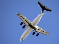 Overflying Malmi: OH-SAR British Aerospace Avro RJ85 / Blue1