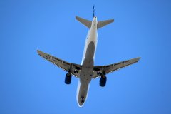 OH-LXC Airbus A320-214 / Finnair / Overflying Malmi