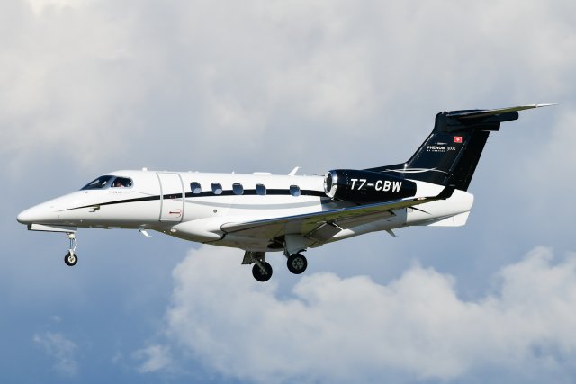 T7-CBW Embraer Phenom 300E