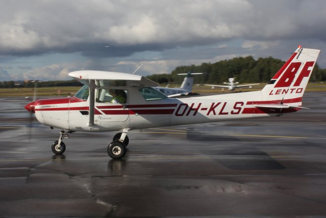 OH-KLS Cessna 152 II / BF-Lento / Group Protest Flight 2014