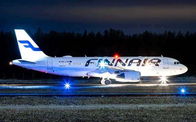 18.11. OH-LXK - Airbus A320-214 - Finnair