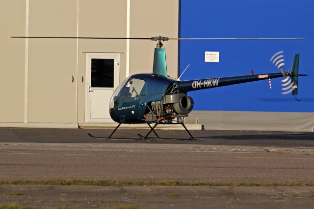 OH-HKW Robinson R22 Beta II / Helitour